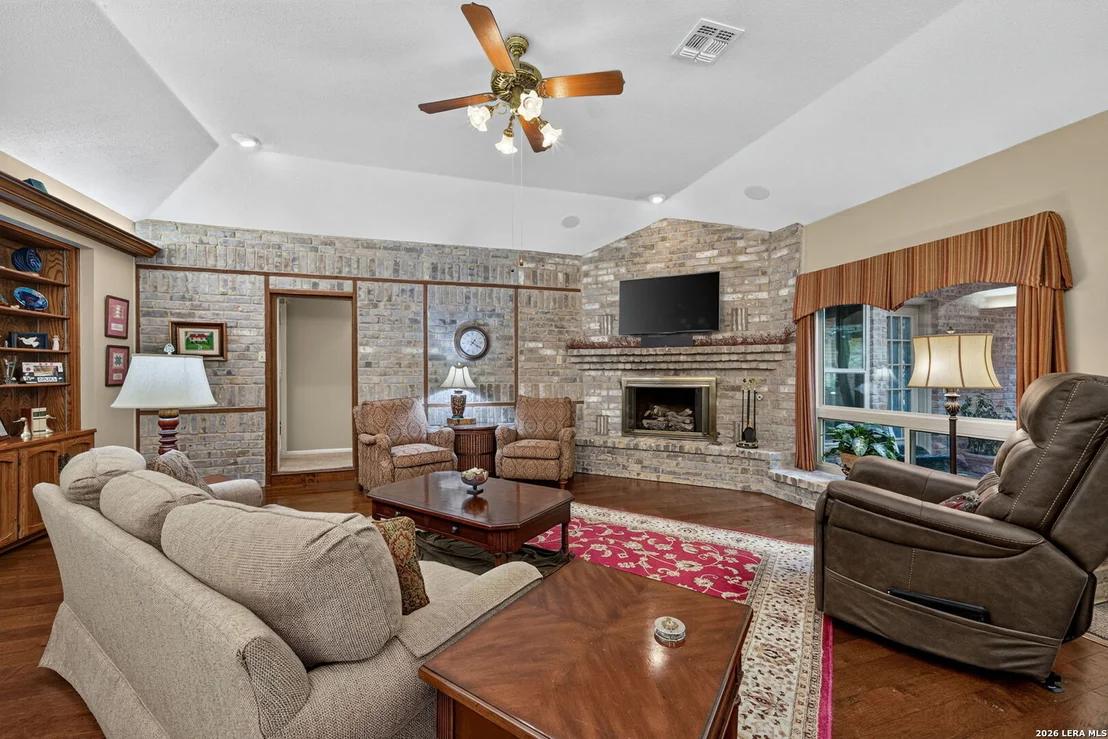 Photo of 12514 Chapel Bell St