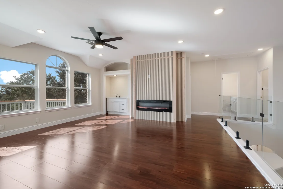 Photo of 726 Mello Oak
