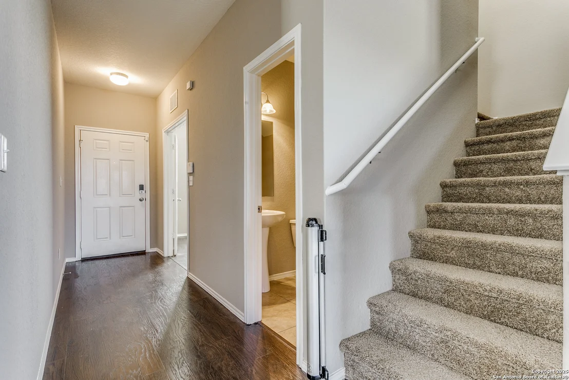 Photo of 24242 INVITATION OAK