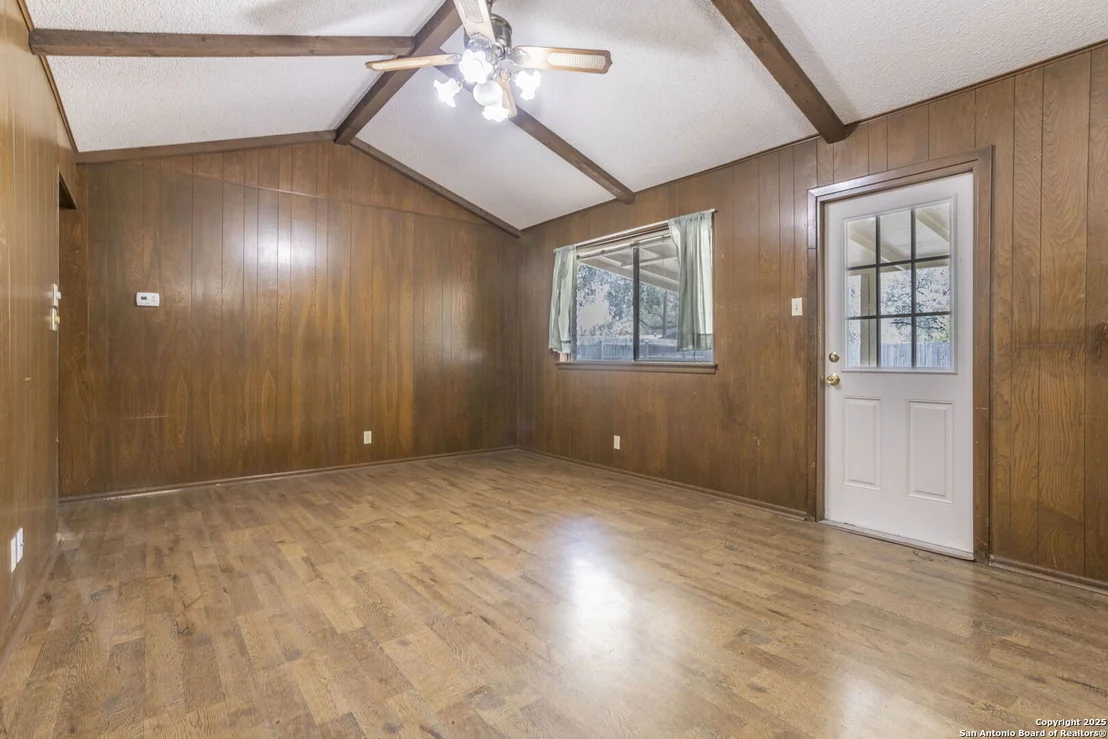 Photo of 6618 N Forest Bend
