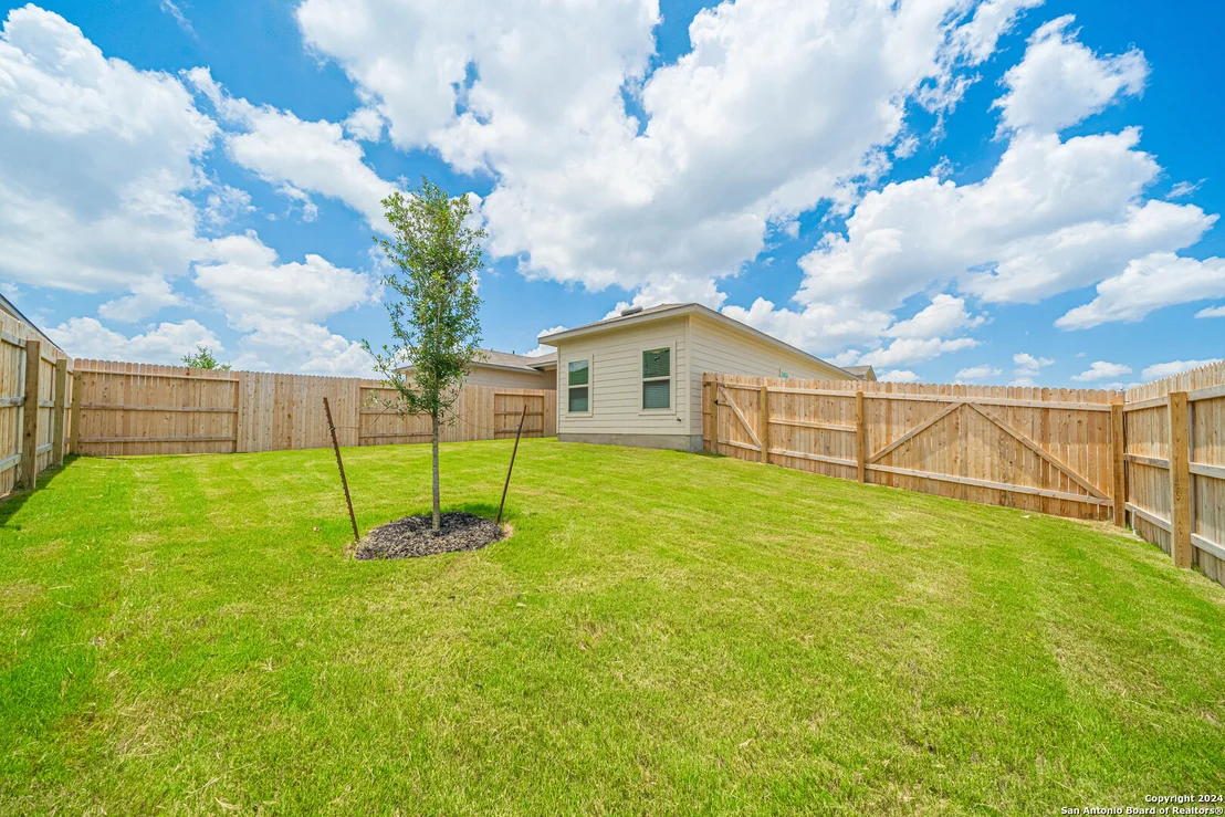 Photo of 5511 Devils Gate