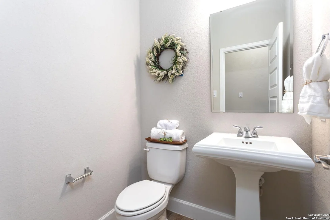 Photo of 2131 Thayer Cove