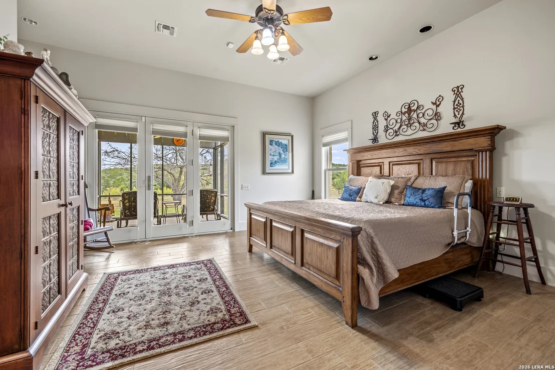 Photo of 957 Cedar Hills