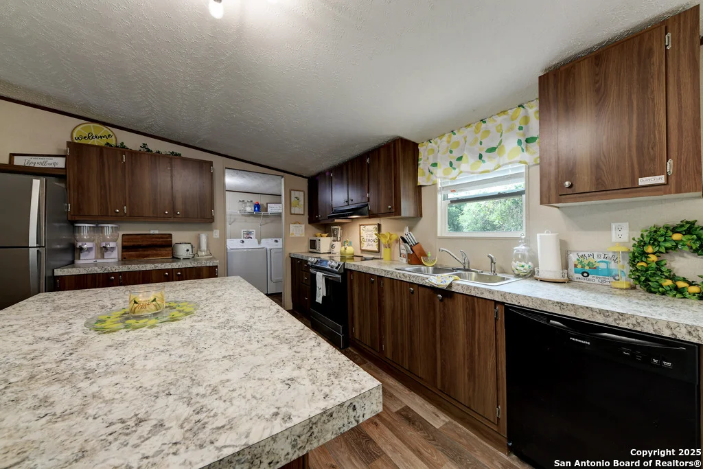 Photo of 268 oak view