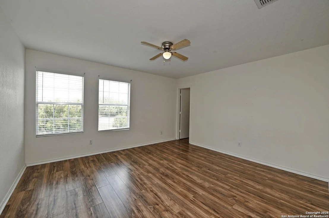 Photo of 245 gatewood