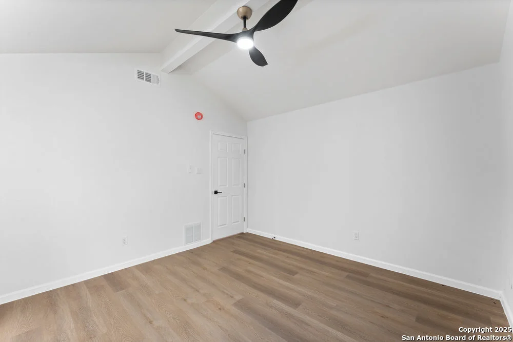 Photo of 9511 Deerbrook
