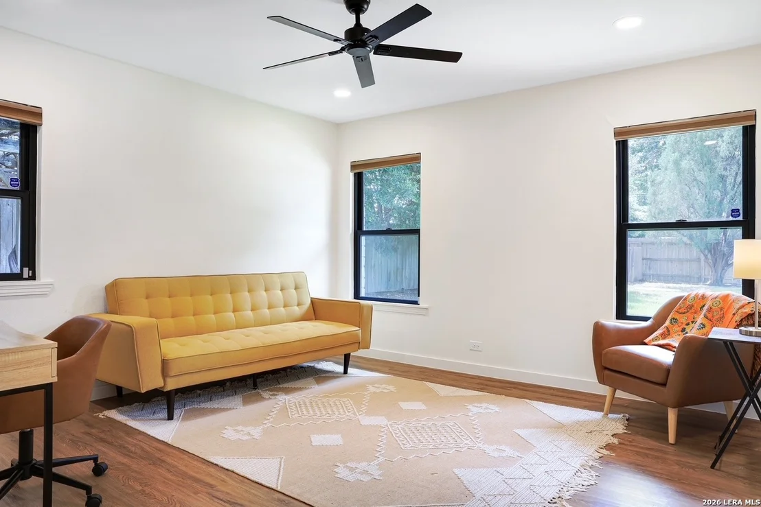 Photo of 204 Gardenview