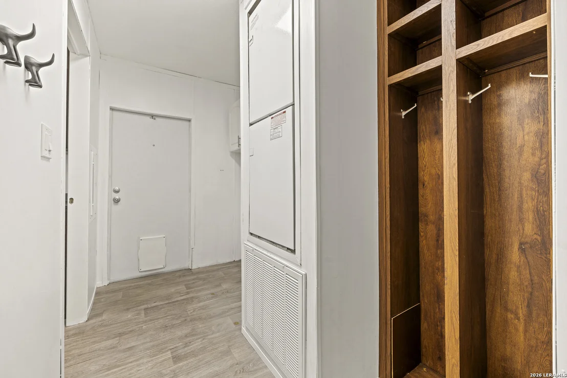 Photo of 429 Spanish Oak