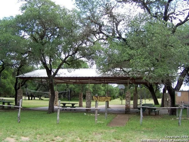 Photo of 565 Loop Rd.