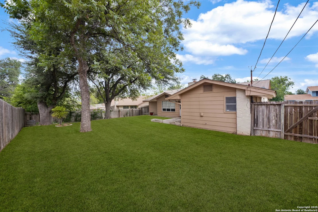 Photo of 3627 mapleton