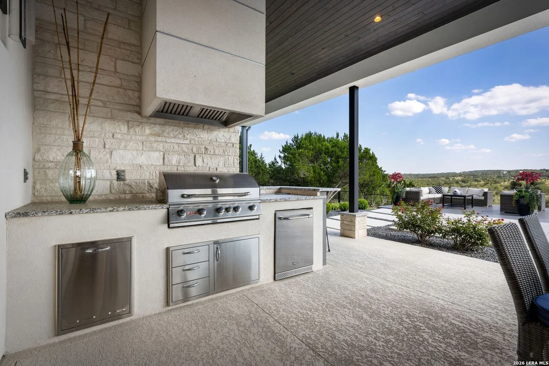 Photo of 121 Greystone Pt