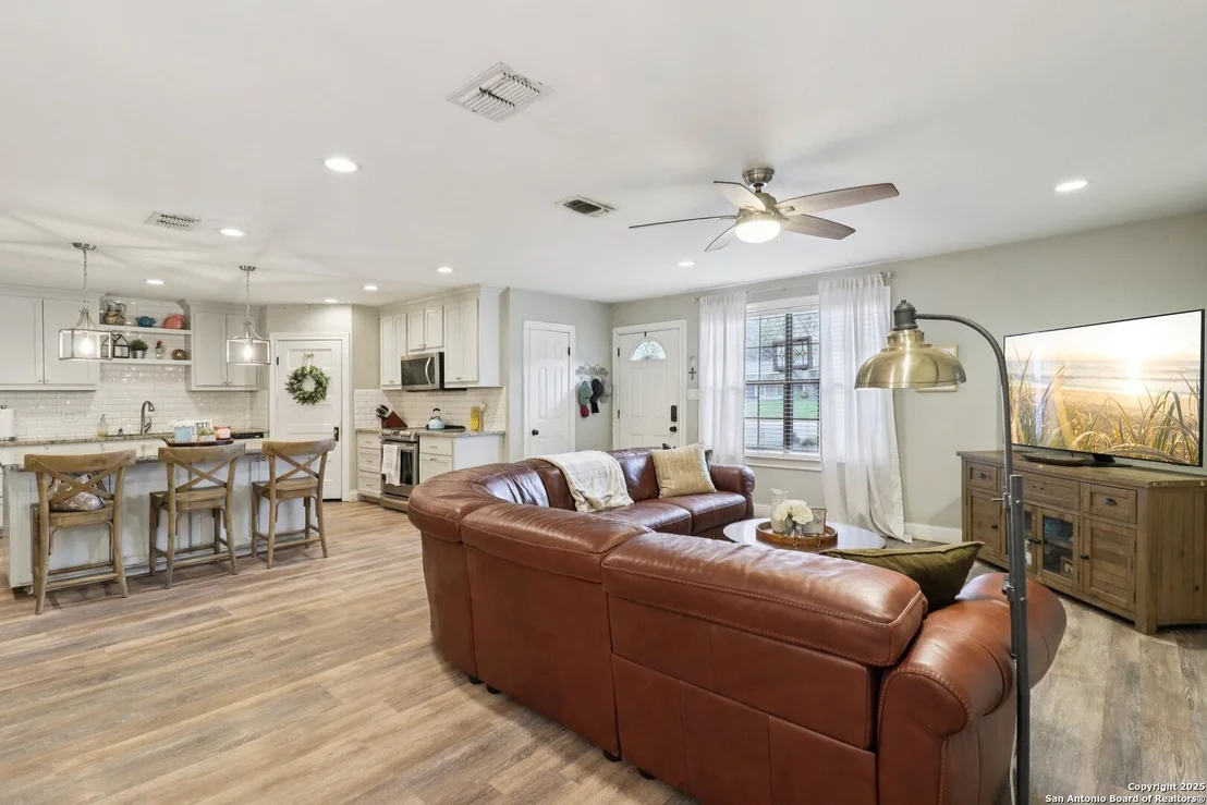 Photo of 503 Mockingbird
