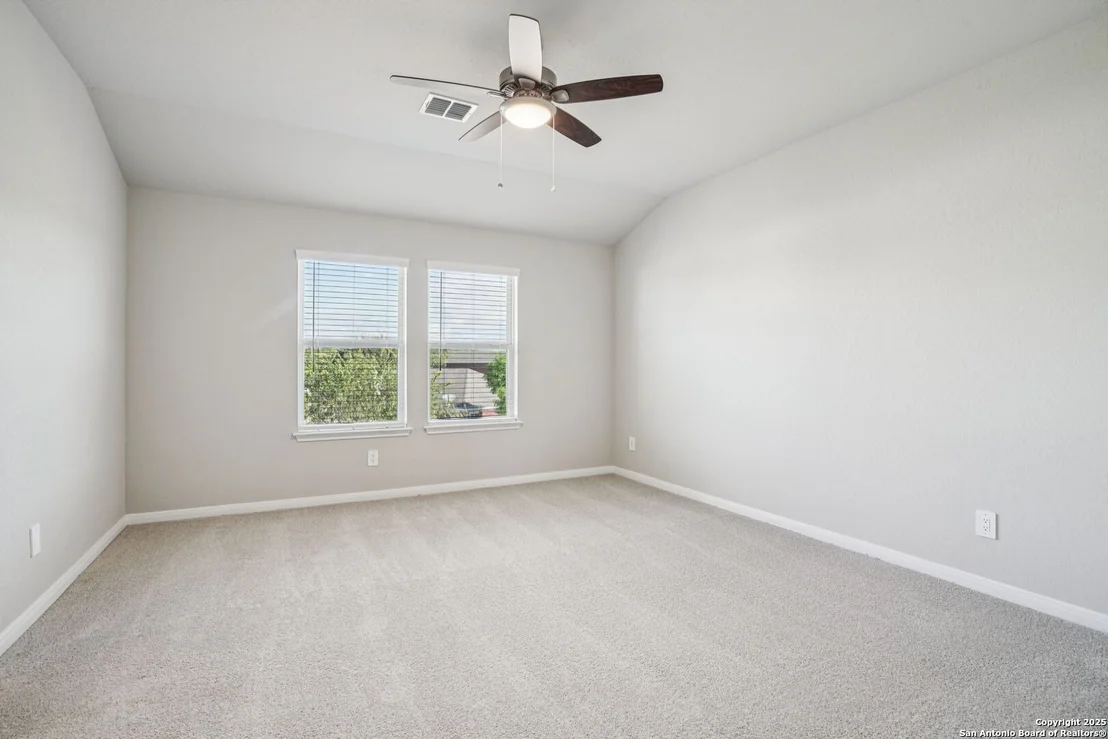 Photo of 10295 King Robert
