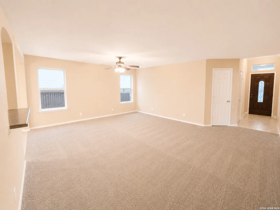 Photo of 535 DIANA DR