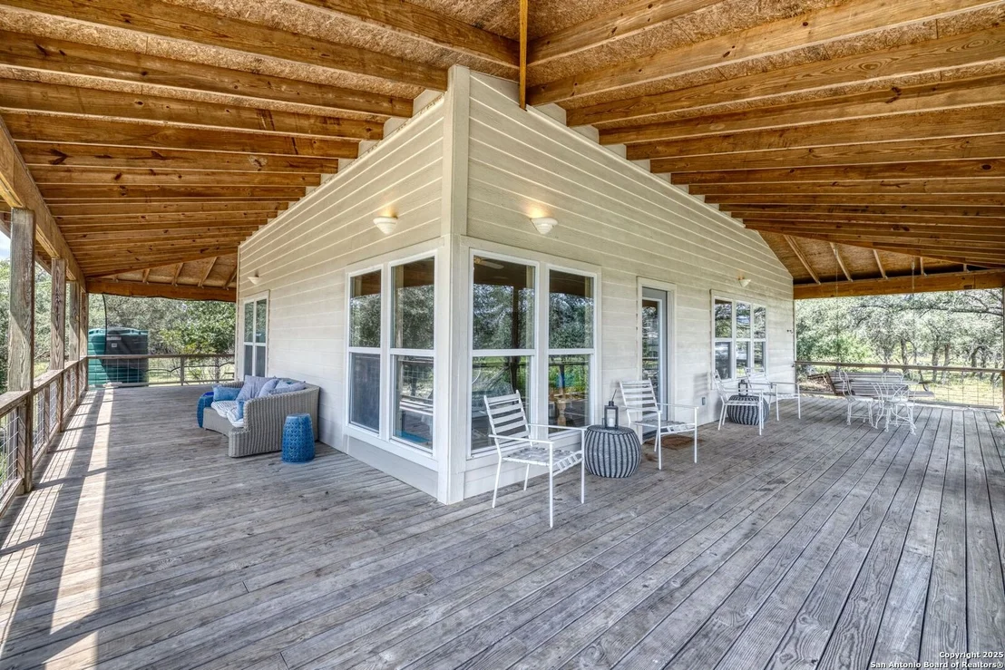 Photo of 565 Loop Rd.
