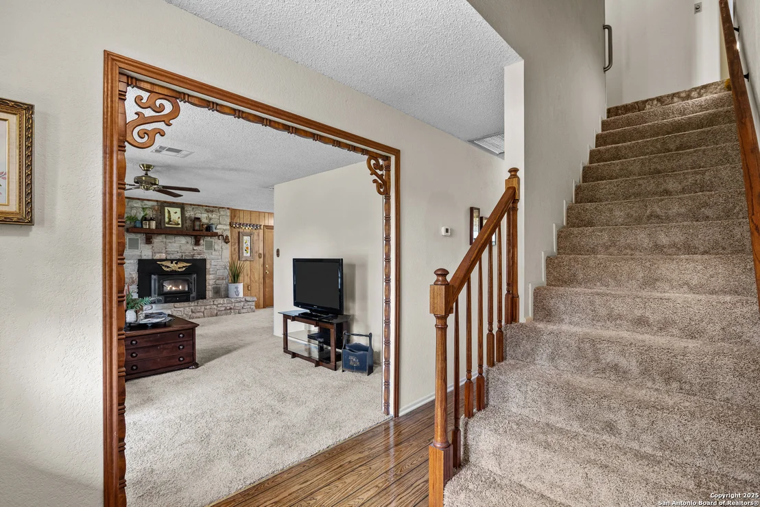 Photo of 11301 BEVERLY HILLS DR