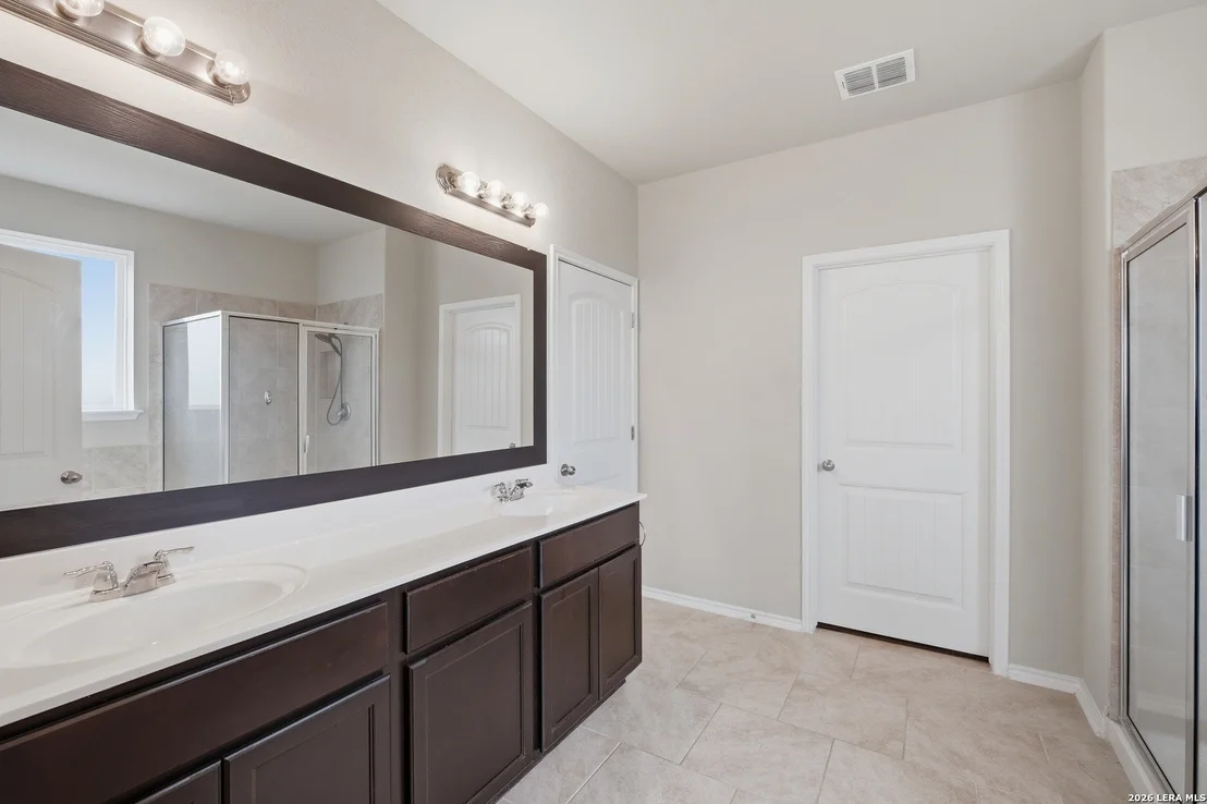 Photo of 13502 MEREDITH CV
