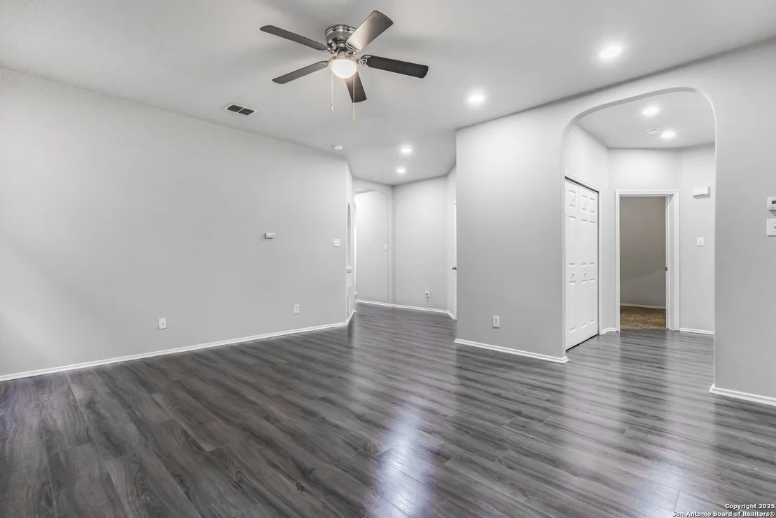 Photo of 6106 BRISCOE LEAF