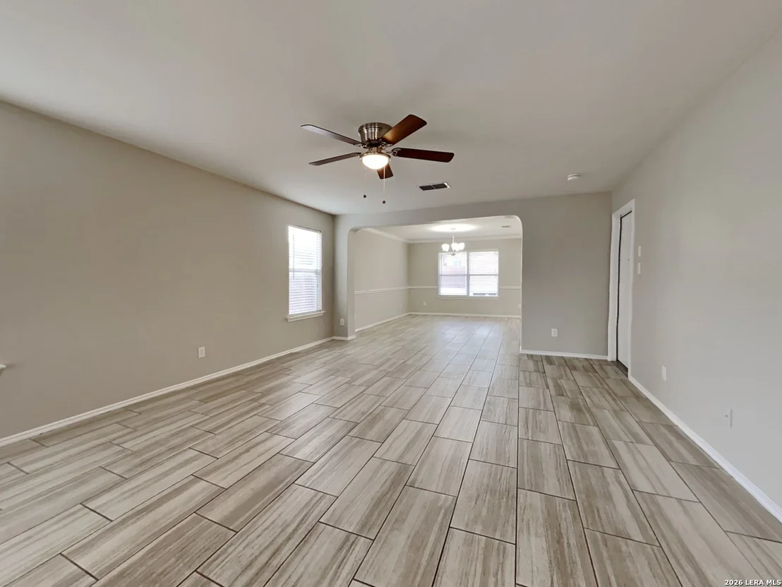 Photo of 419 Cardinal Way