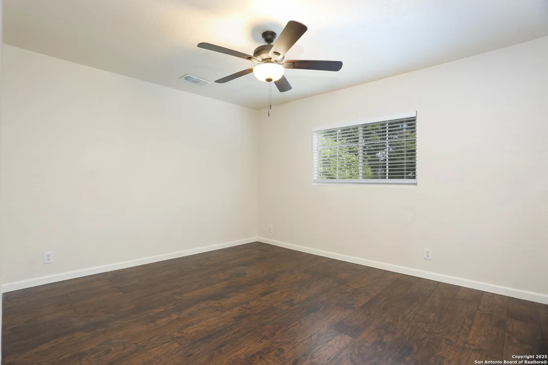 Photo of 7 Brieley Ln