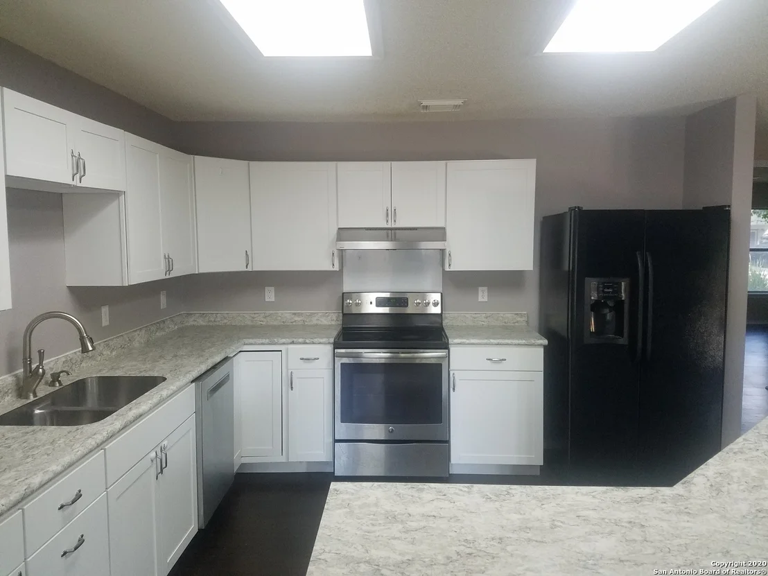 Photo of 261 SAMANTHA DR