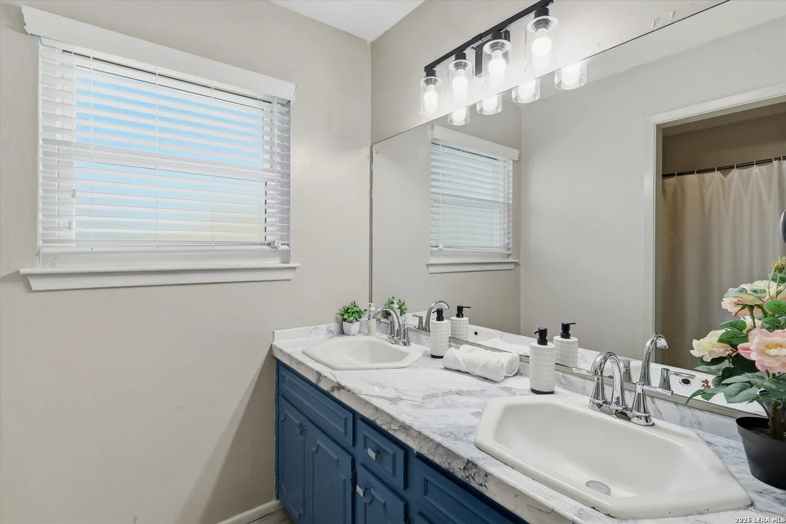 Photo of 16407 Ledge Trail