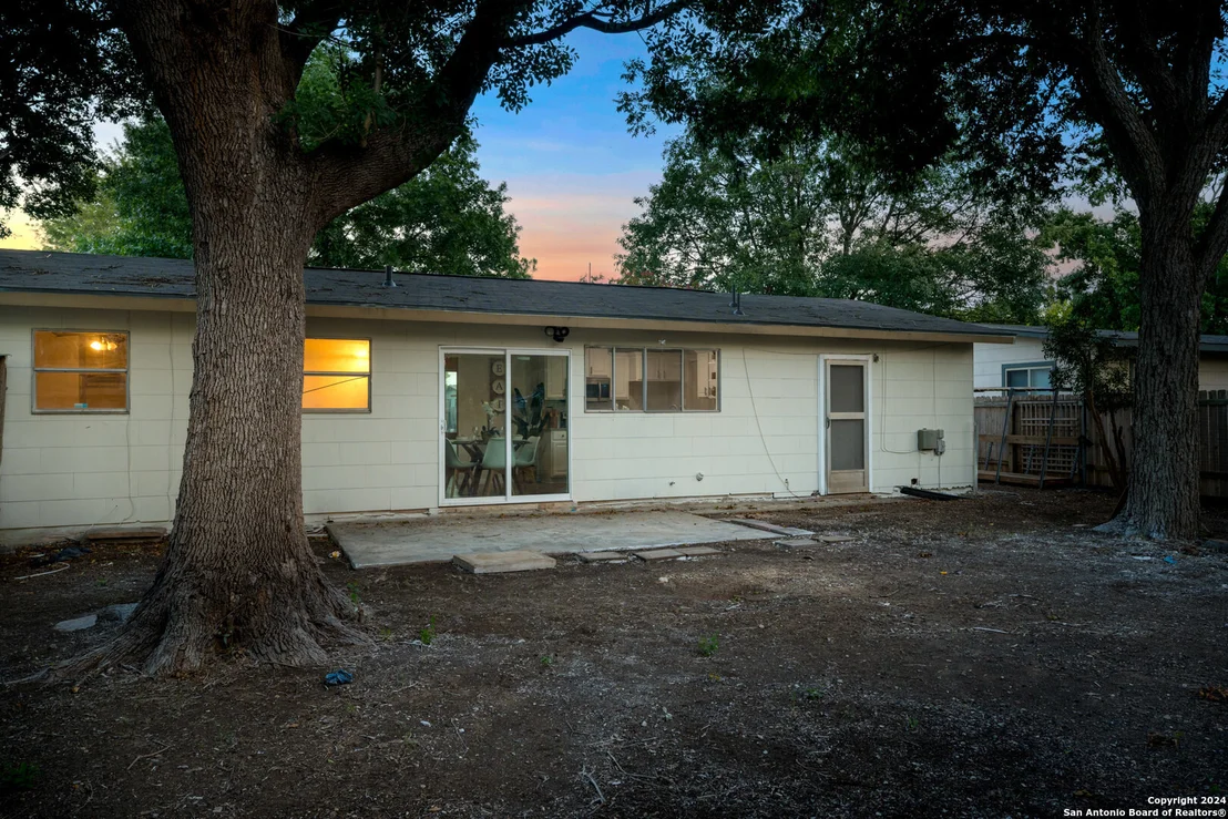 Photo of 1065 CURTISS AVE