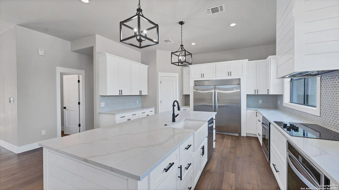 Photo of 725 Winding View