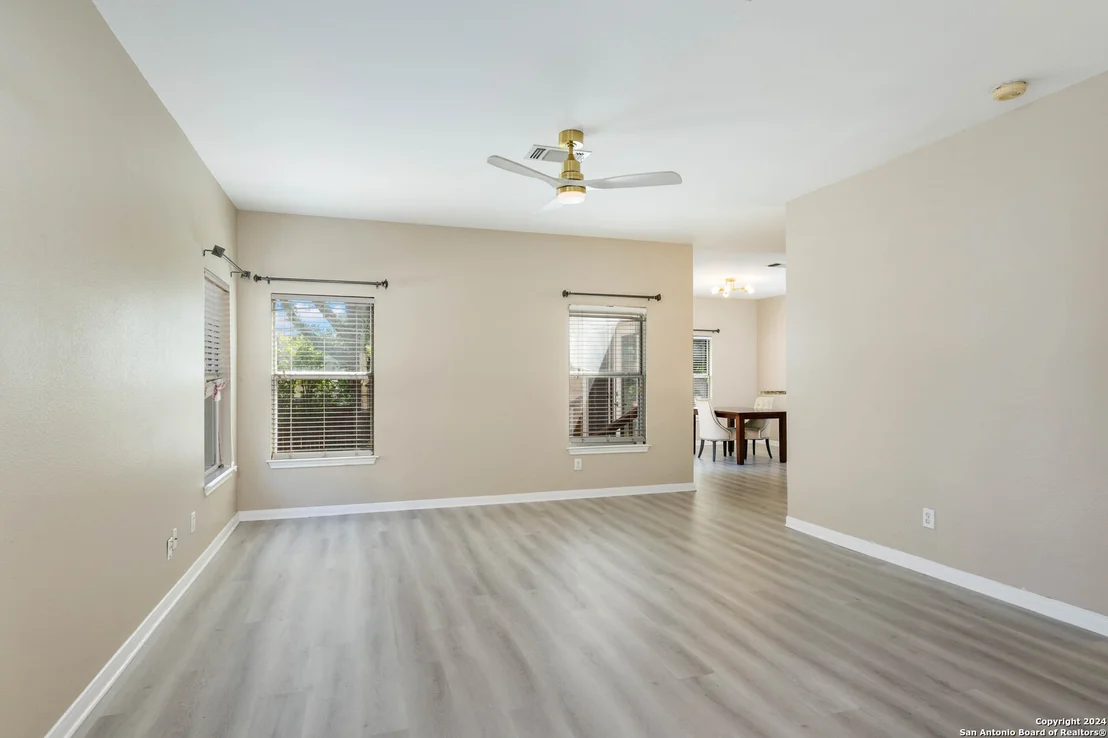 Photo of 13667 Bridgeview