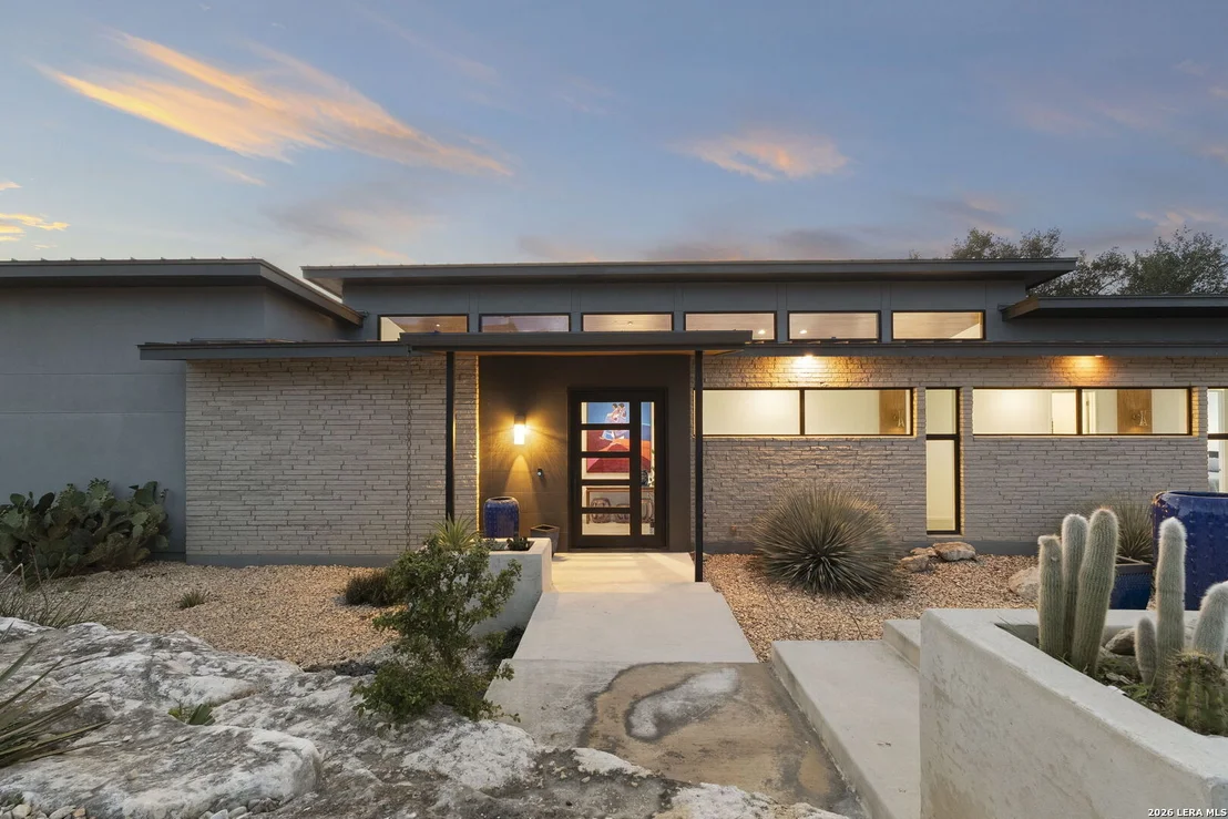 Photo of 352 Arthur Ct