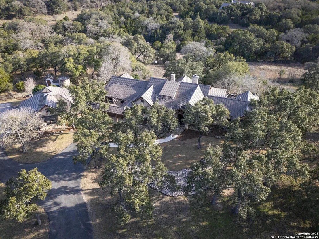 Photo of 107 LEGACY POINTE