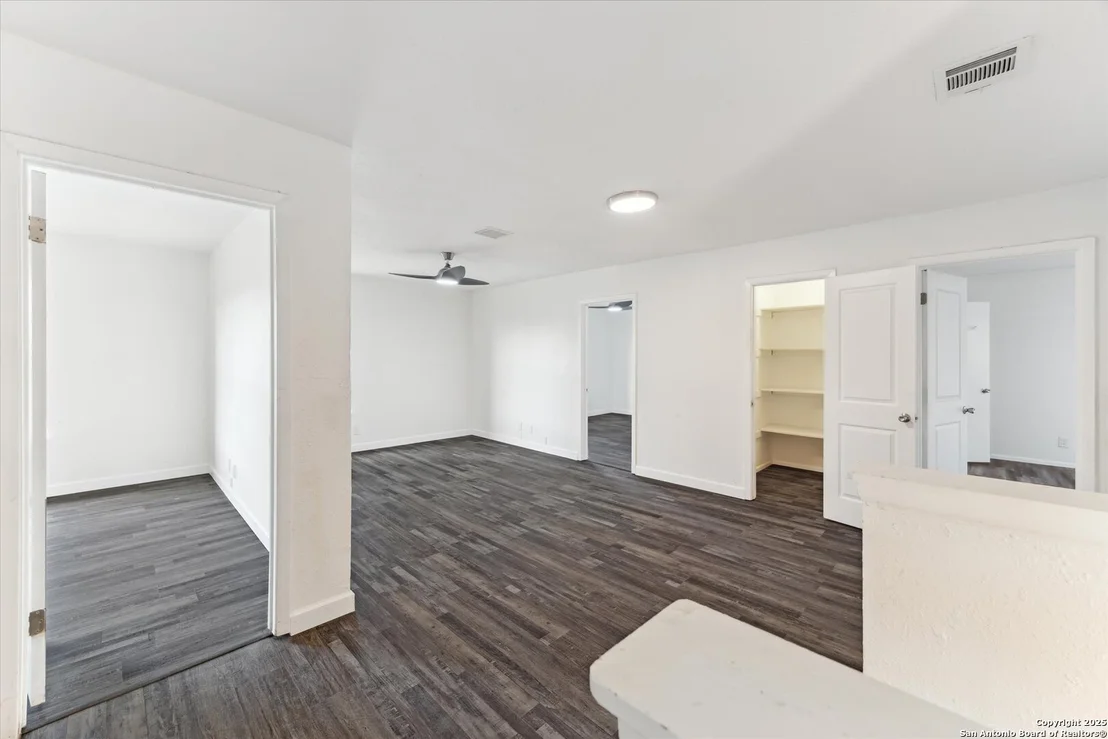 Photo of 7310 Roveen Trail