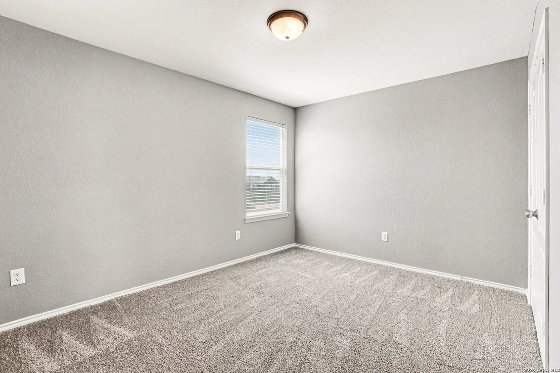 Photo of 4005 Legend Pond