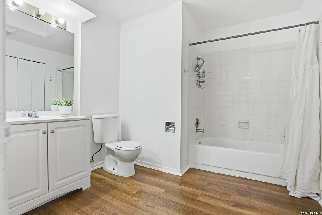 Photo of 8112 Scottshill
