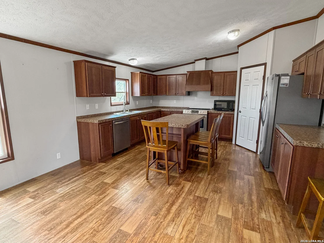 Photo of 2462 Chase Road