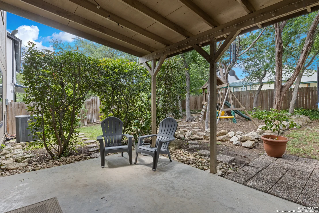 Photo of 7705 Wood Bluff