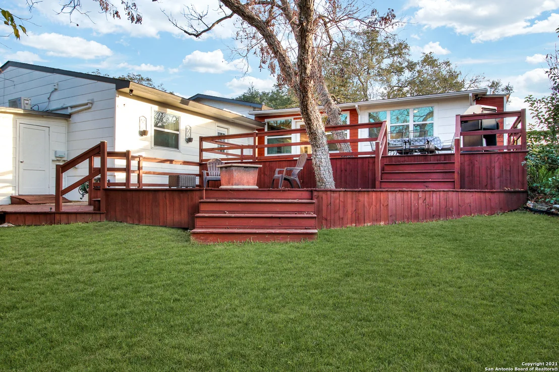 Photo of 327 BURNSIDE DR