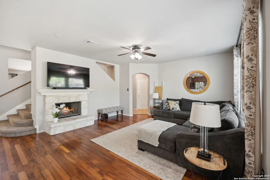 Photo of 1026 Tumbling Oaks