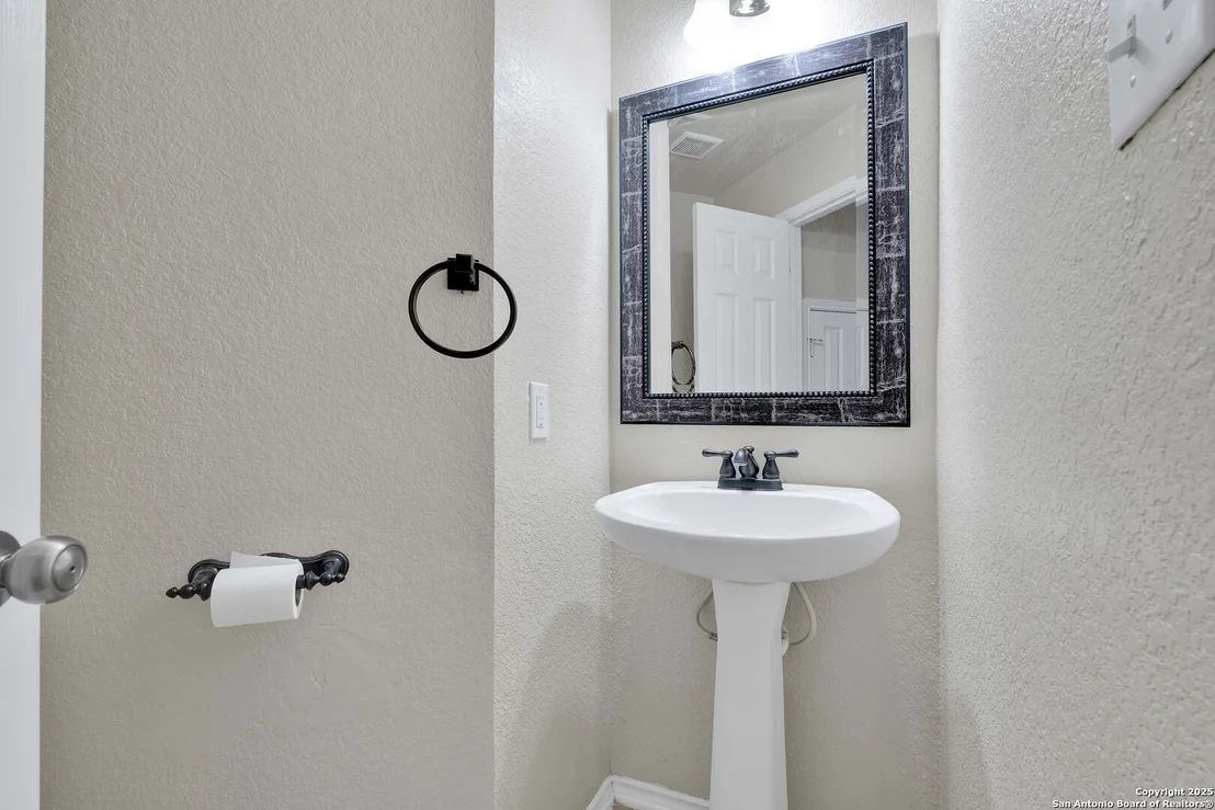 Photo of 8731 Sunview