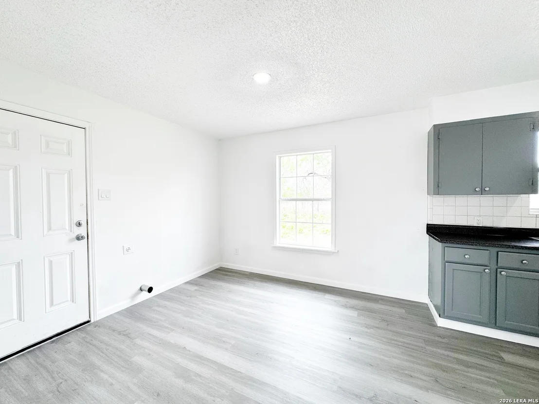 Photo of 501 CORLEY DR
