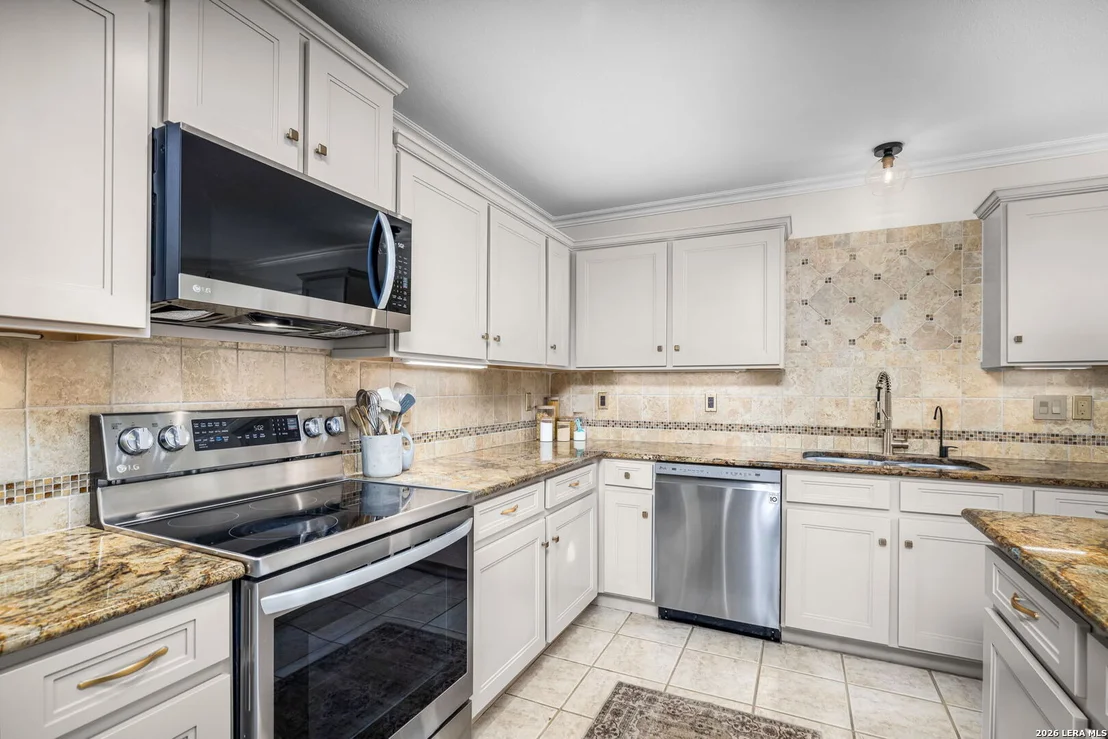 Photo of 231 Samantha Dr