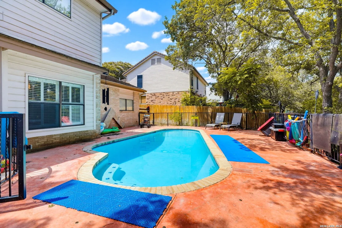 Photo of 15906 MISSION RDG