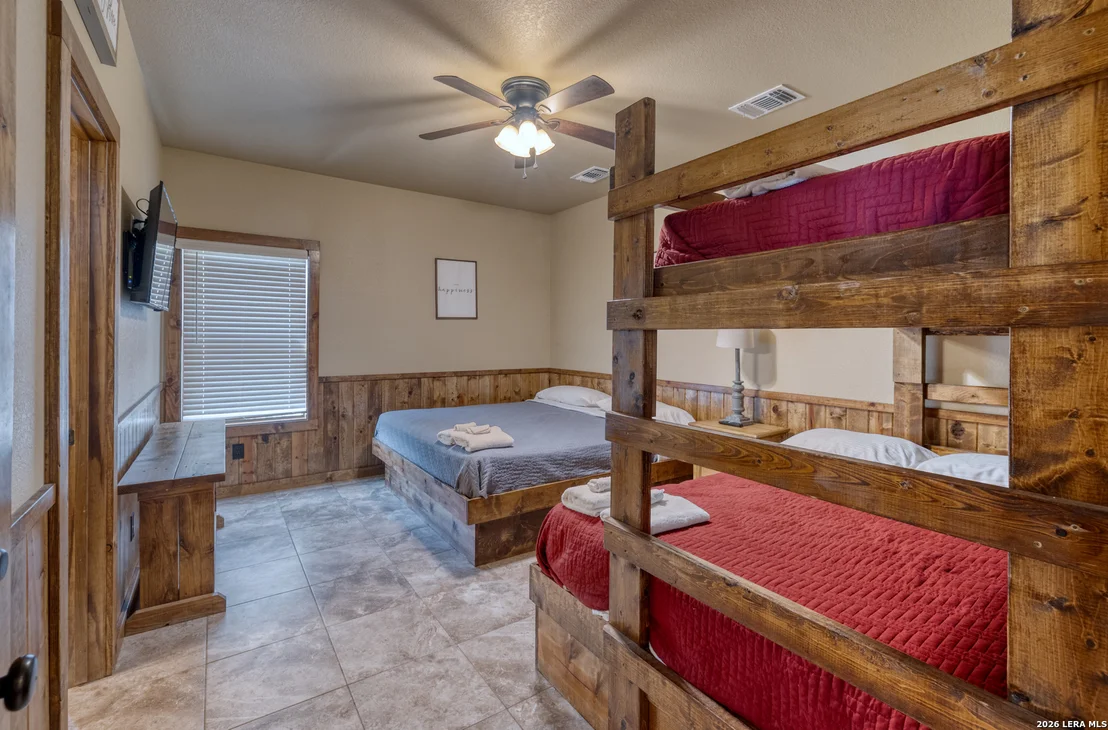Photo of 274 Mountain Laurel