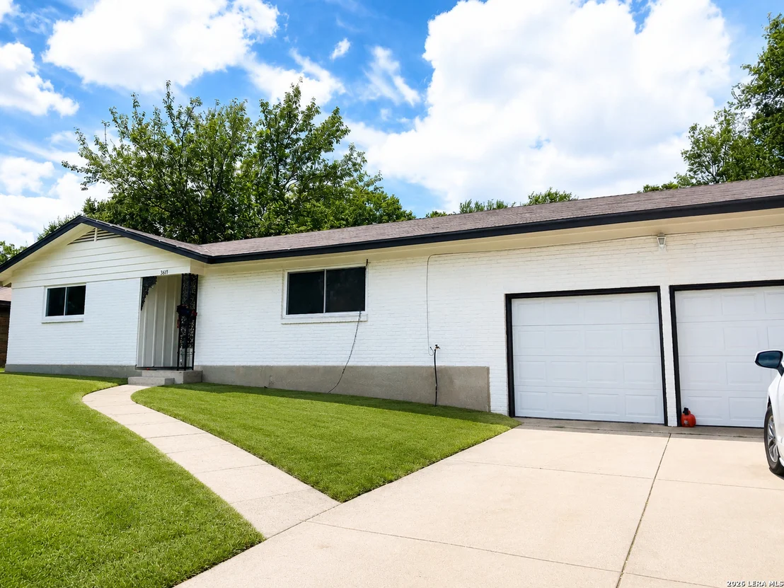 Photo of 3611 LARKHILL