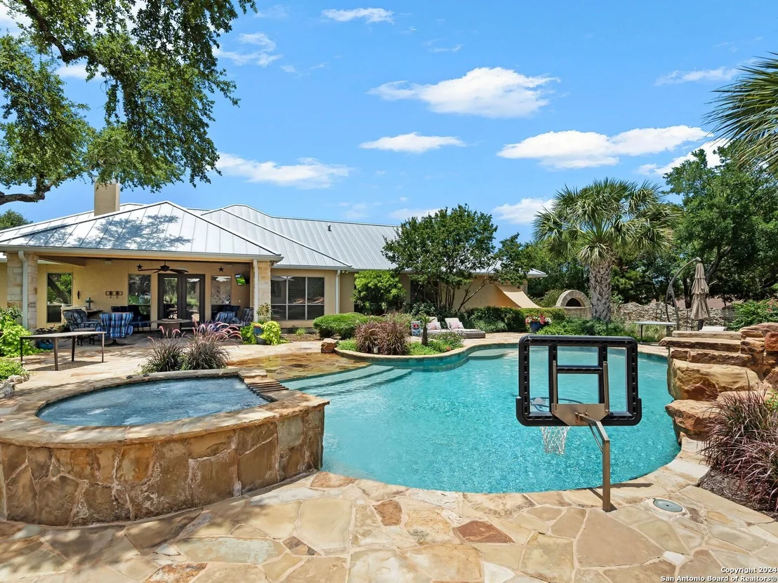 Photo of 676 Long Meadows