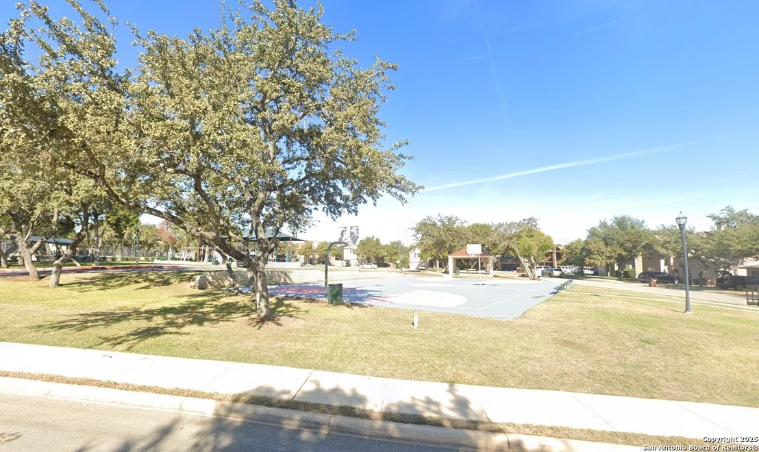 Photo of 4418 Semora Oak