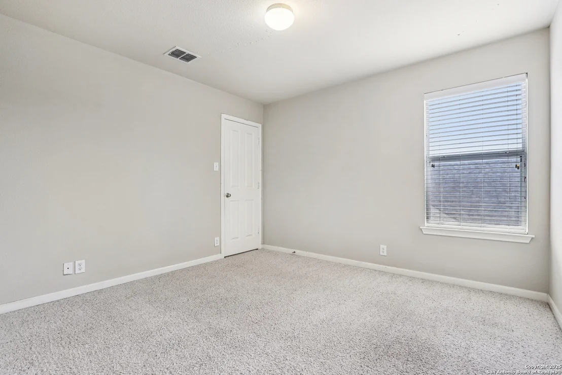 Photo of 7638 Kings Spring