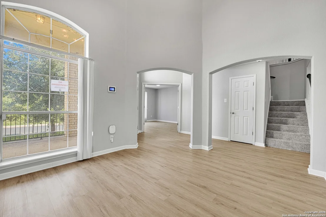 Photo of 611 PARK PT