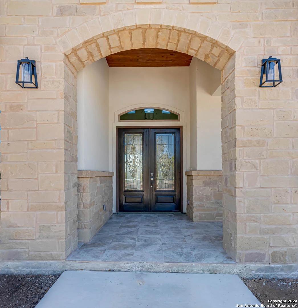 Photo of 921 ESCADA