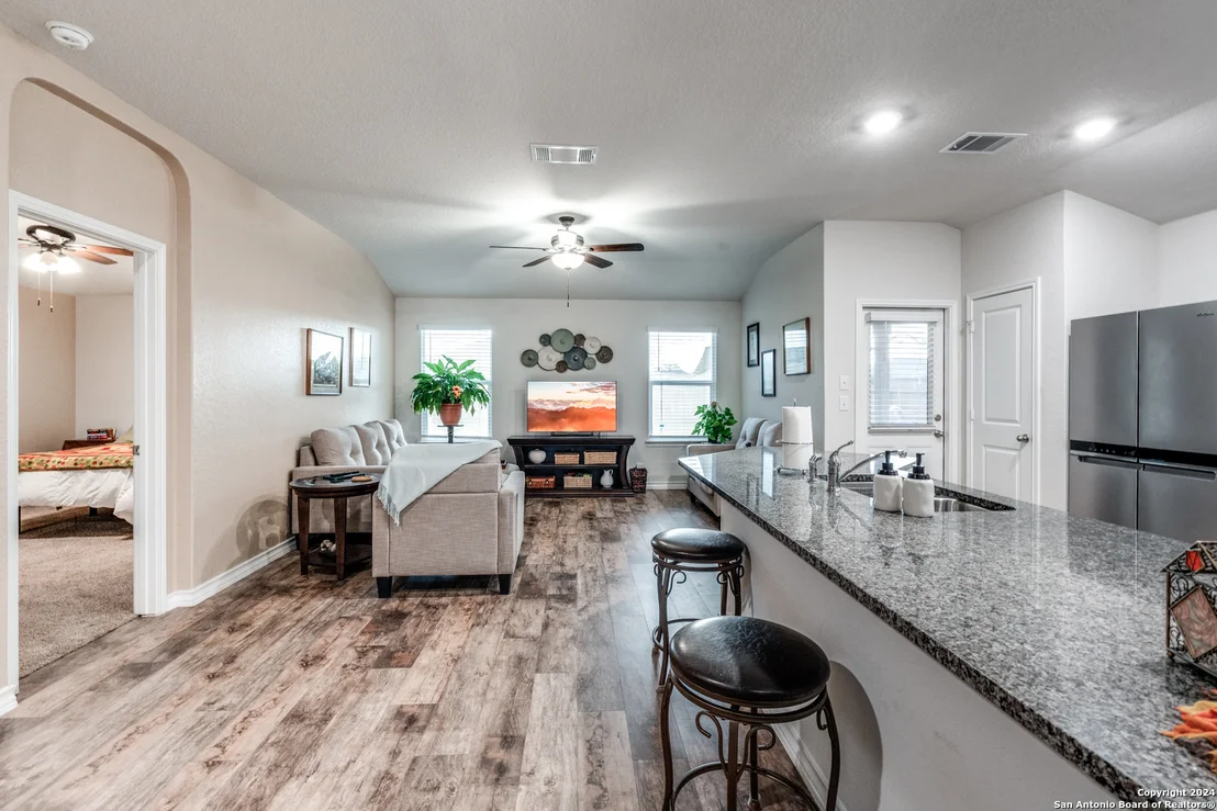 Photo of 605 Great Plains